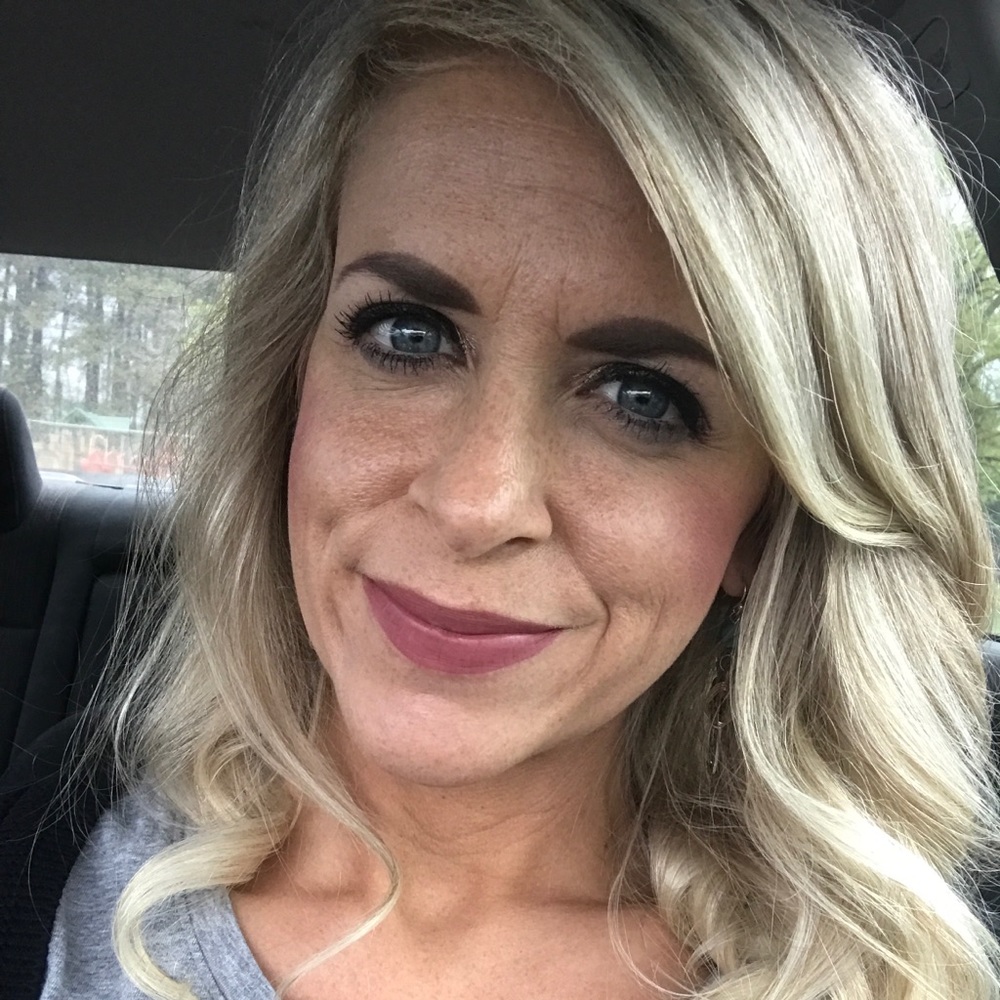 💕MEET YOUR POSHER💕